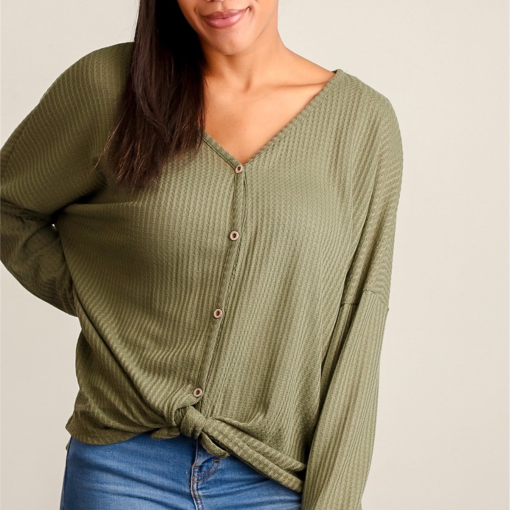 closing sale❌⚡️LAST ONE: SIZE S  [Frio blouse] - Picture 2 of 3